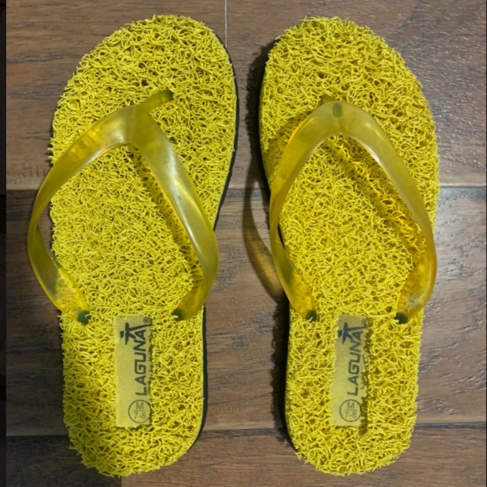 Laguna flip flops